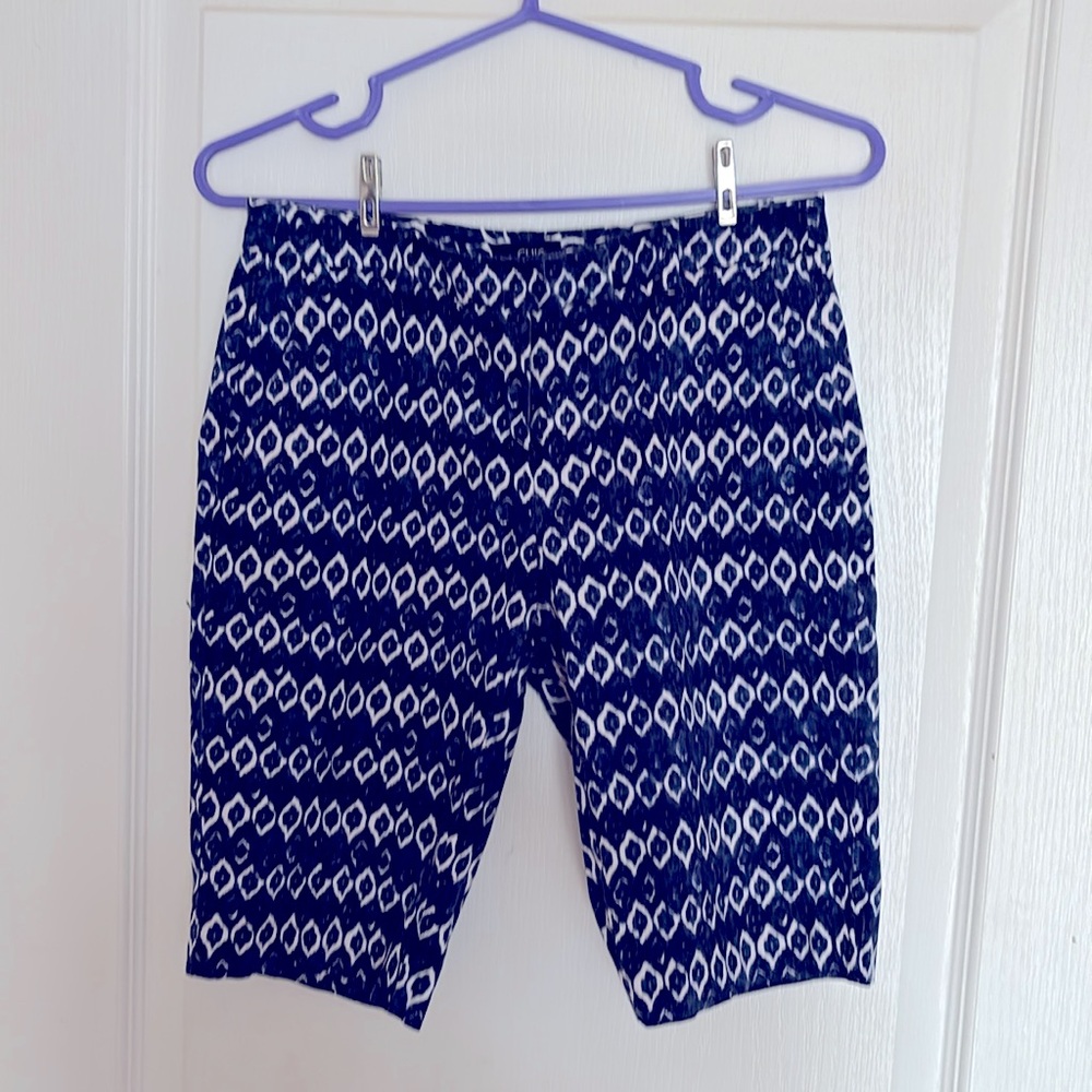 Chic Women's Blue and White Patterned Shorts